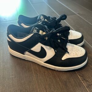 Nike Kids Dunk Low Black and White Sneakers Sz 3Y or 4.5W